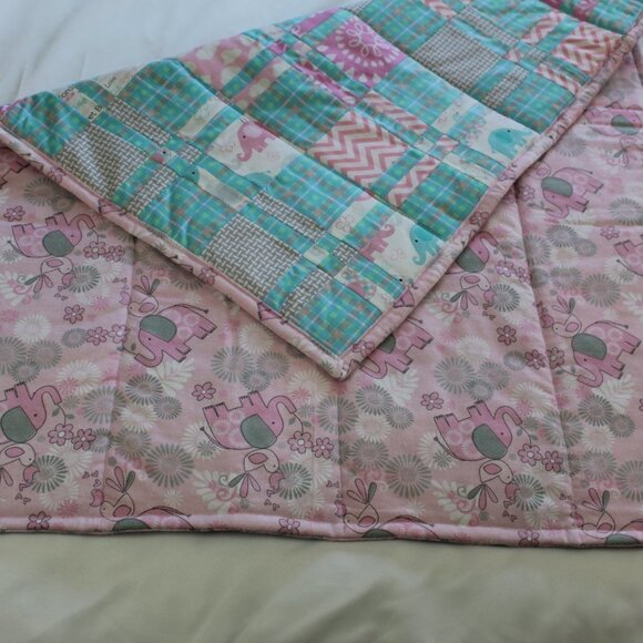 𝅺homemade quilt New elephant themed with other fun prints. 32*40" - Picture 1 of 12